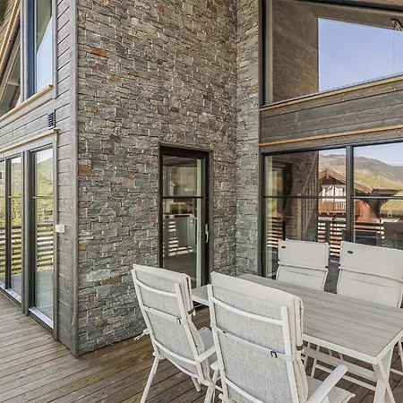 3 Bedroom Beautiful In Vradal