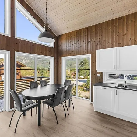 3 Bedroom Beautiful In *